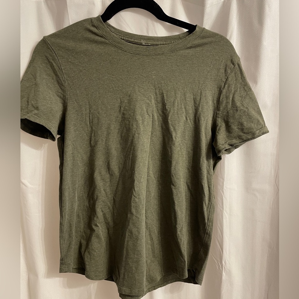 Lululemon Tshirt